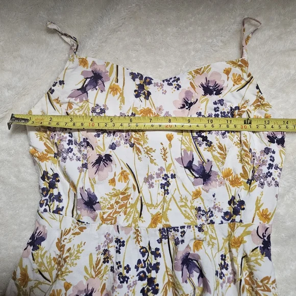 Old Navy Floral Print Dress - Picture 3 of 9